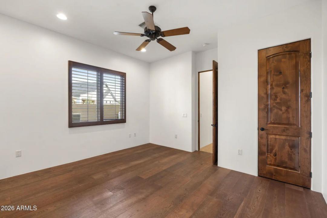 Real Estate Picture 23