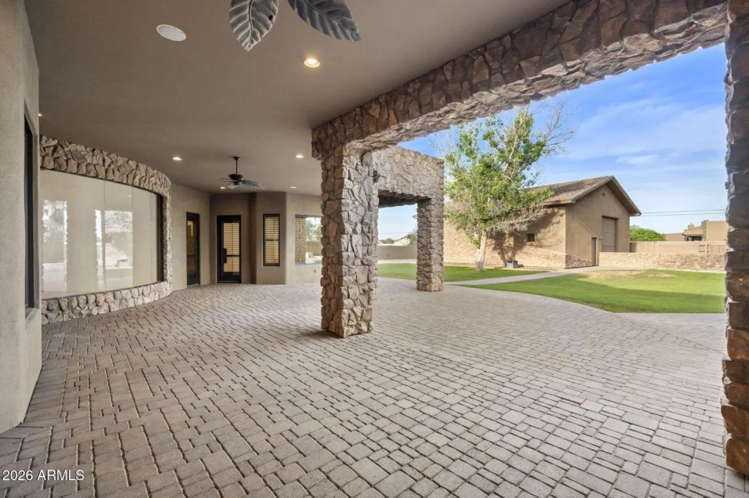 Real Estate Picture 40