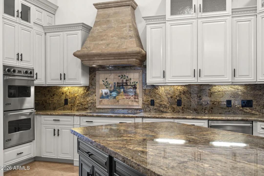 Real Estate Picture 6