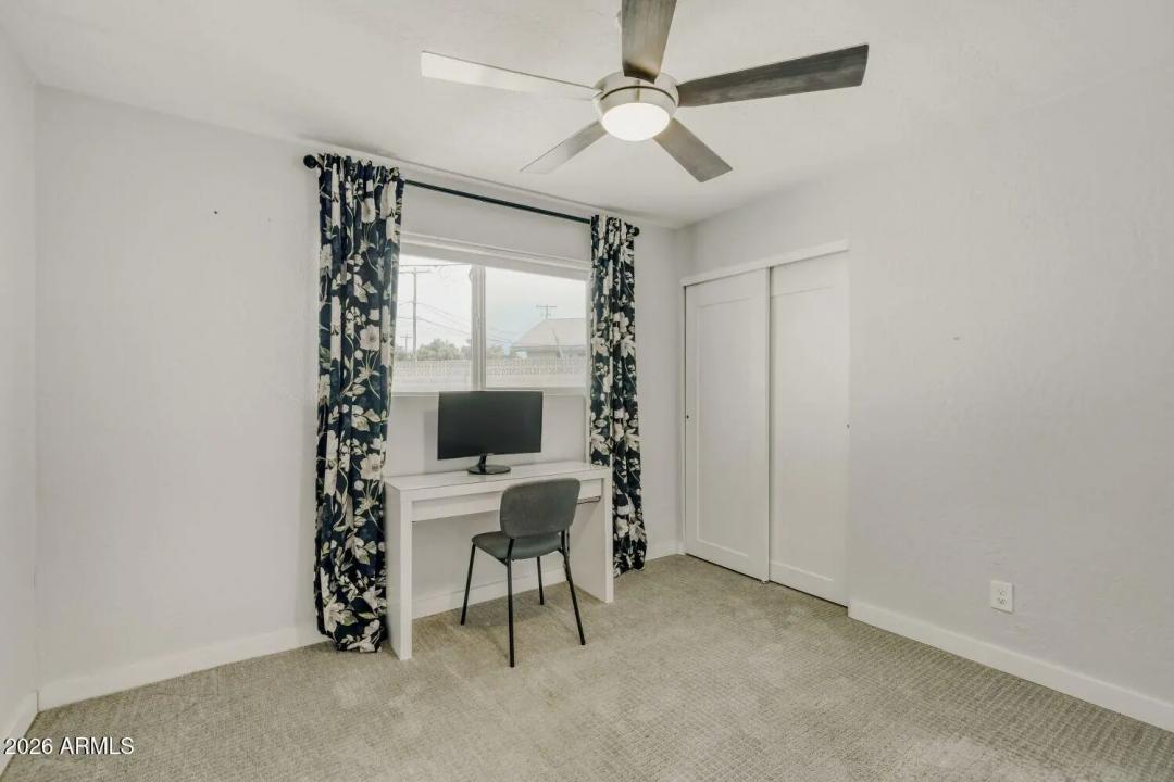 Real Estate Picture 8