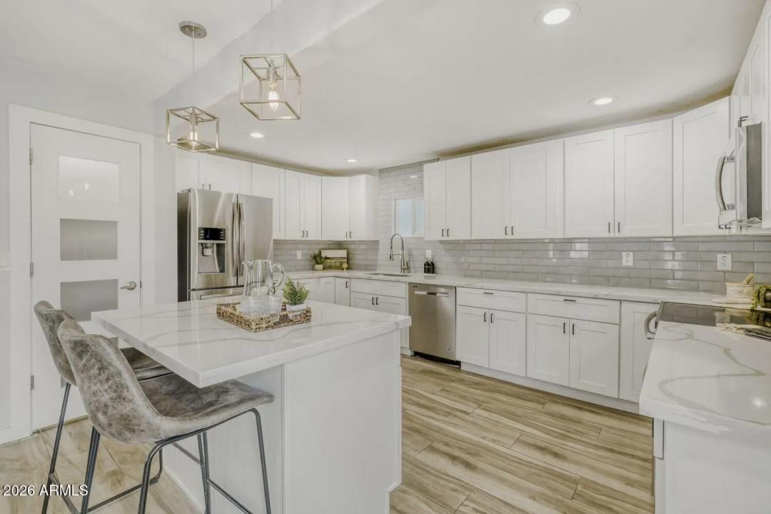 Real Estate Picture 10