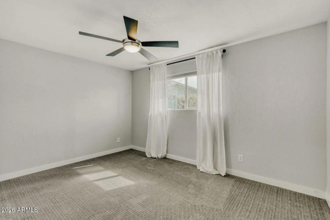 Real Estate Picture 21