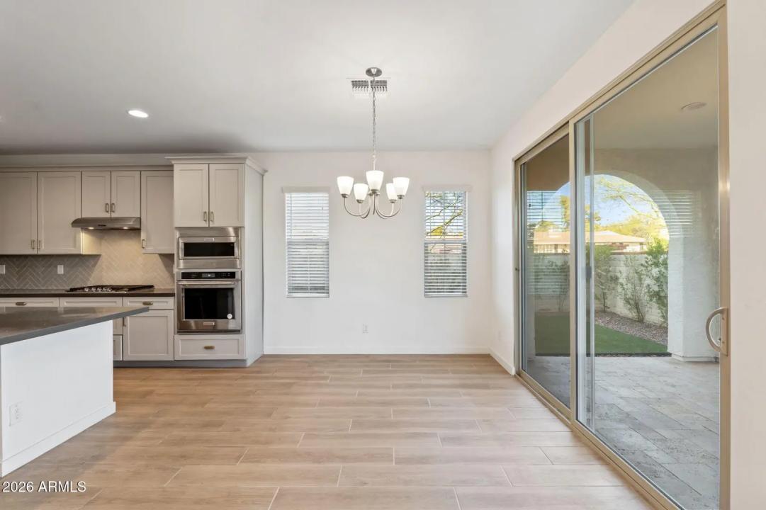 Real Estate Picture 9