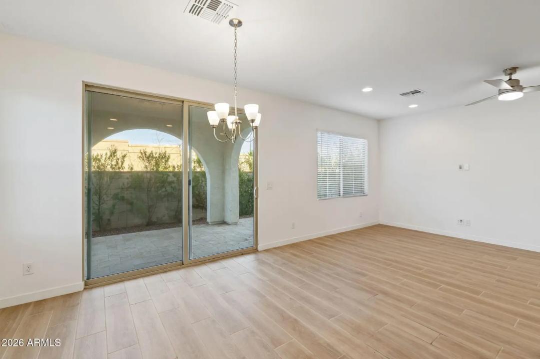 Real Estate Picture 12