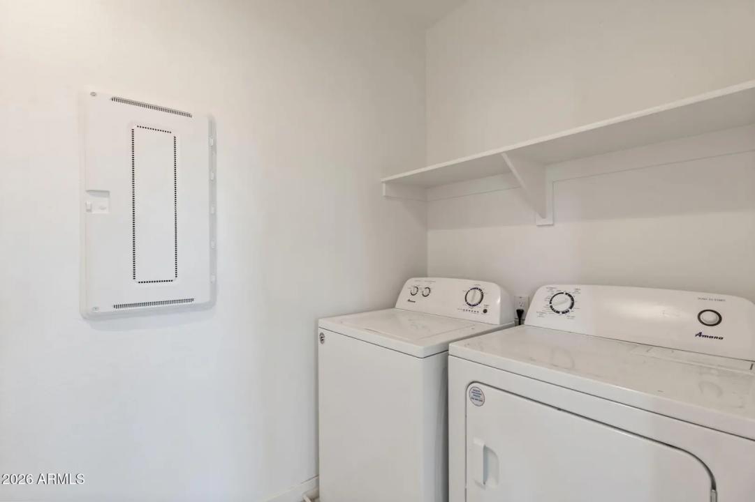 Real Estate Picture 33