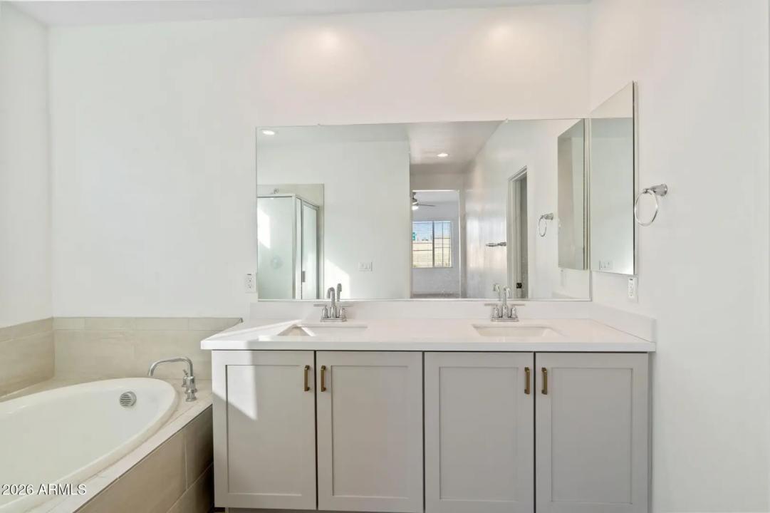 Real Estate Picture 47