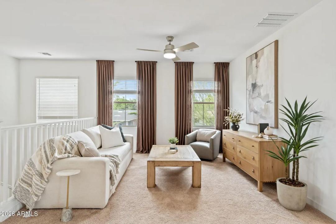 Real Estate Picture 18