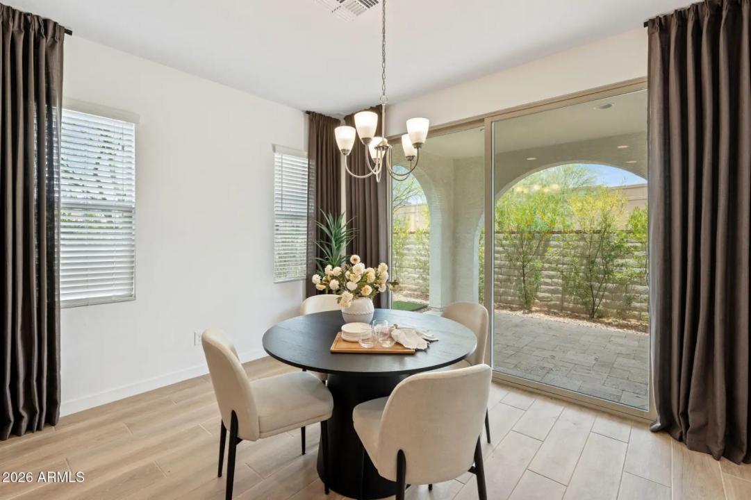 Real Estate Picture 15