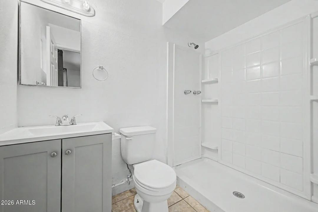 Real Estate Picture 13