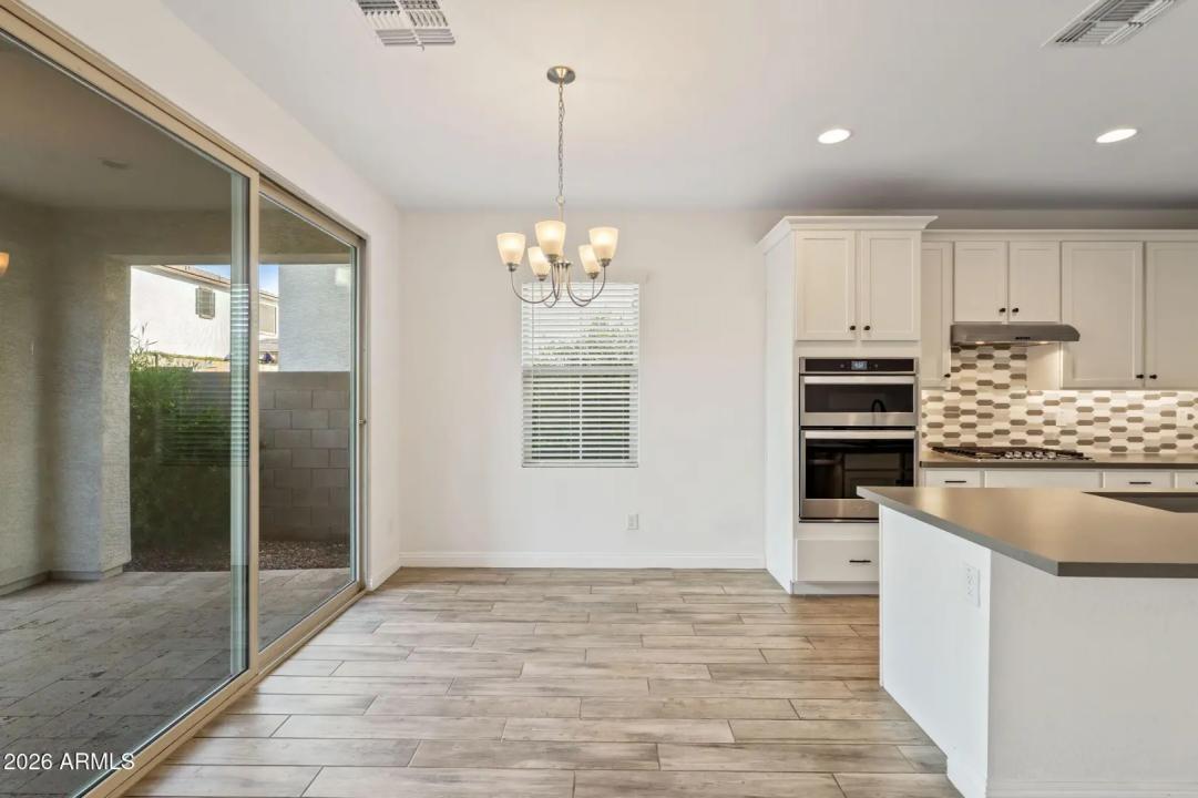 Real Estate Picture 6