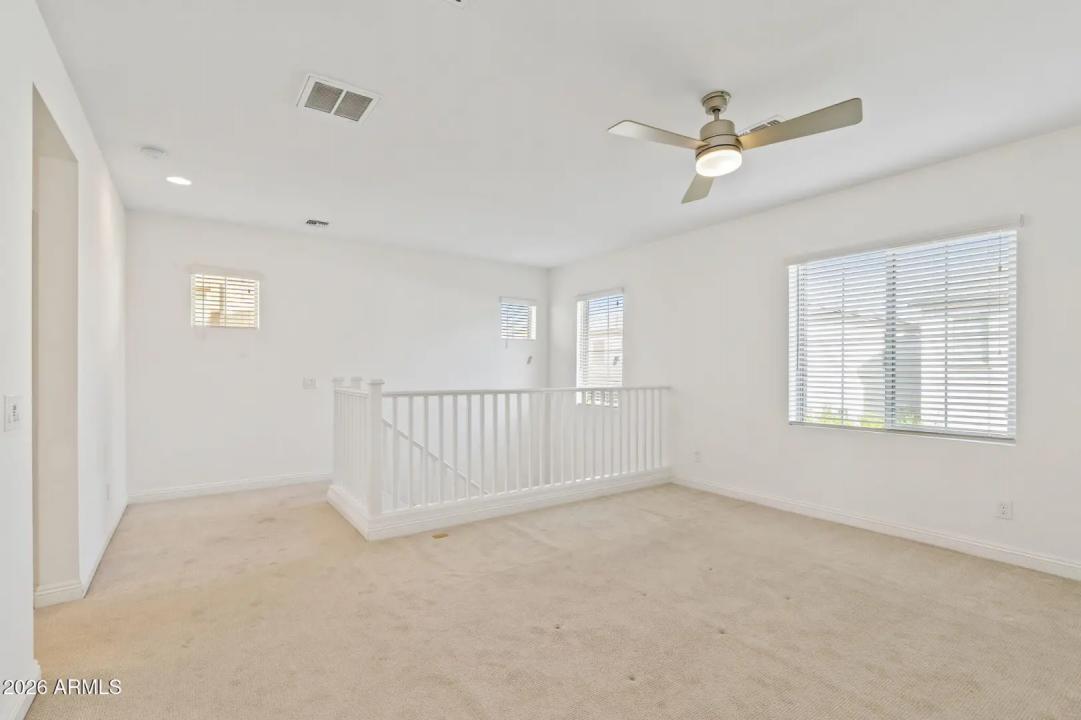 Real Estate Picture 12