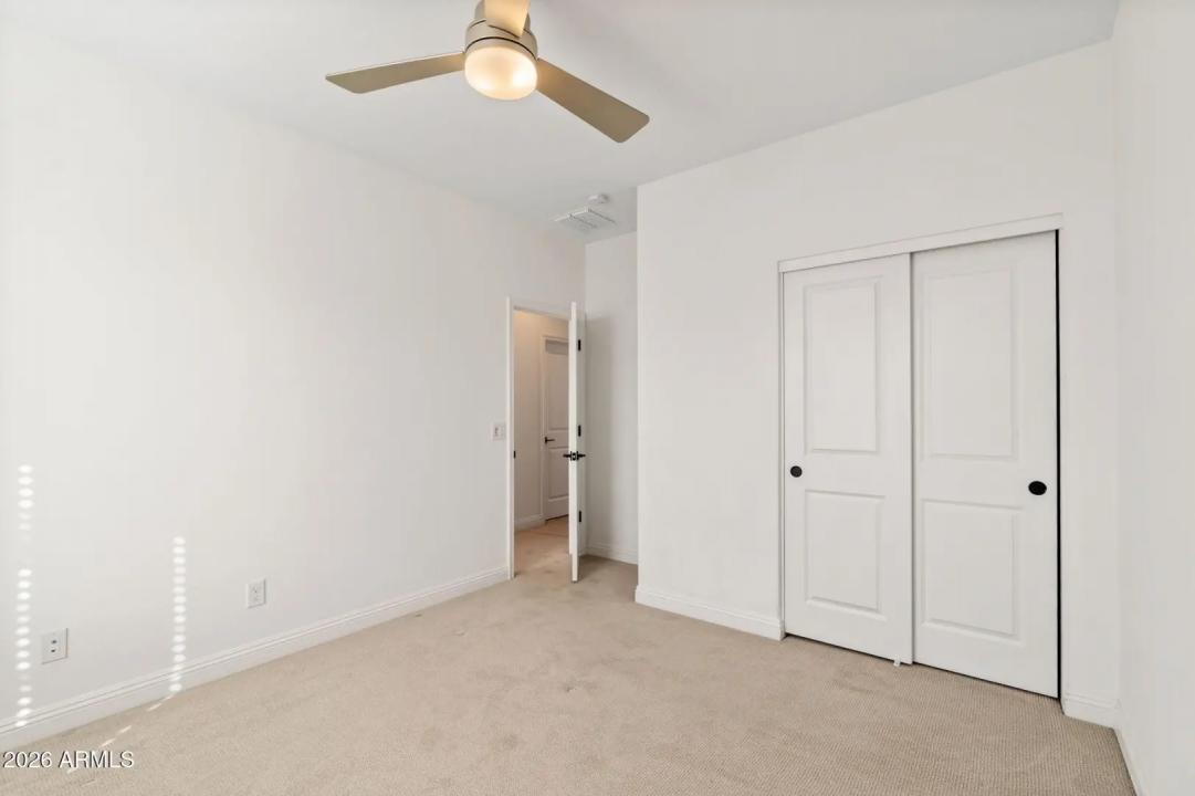 Real Estate Picture 24
