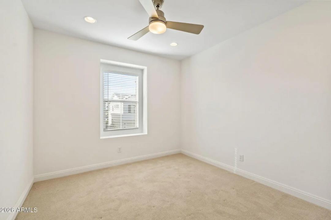 Real Estate Picture 25