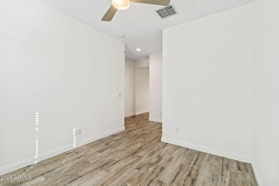 Real Estate Picture 29