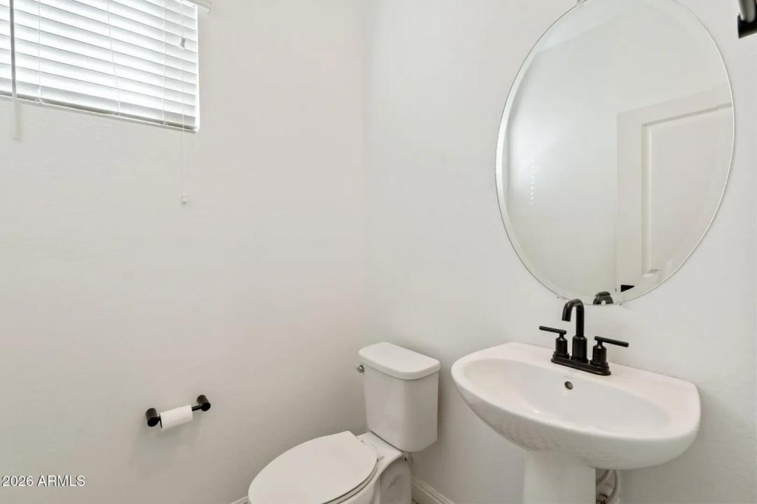 Real Estate Picture 30