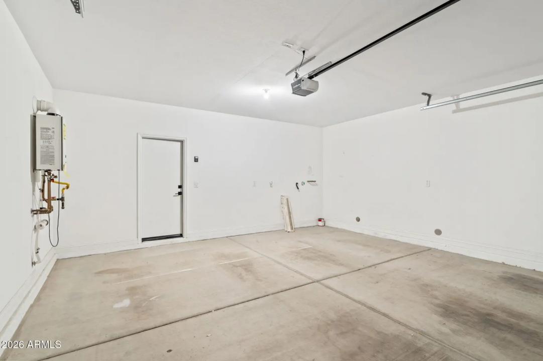 Real Estate Picture 32