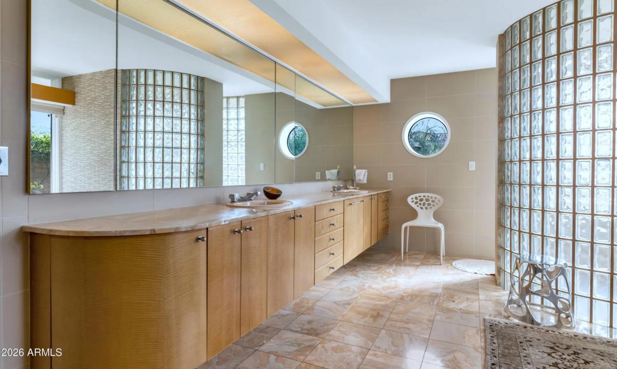 Real Estate Picture 21