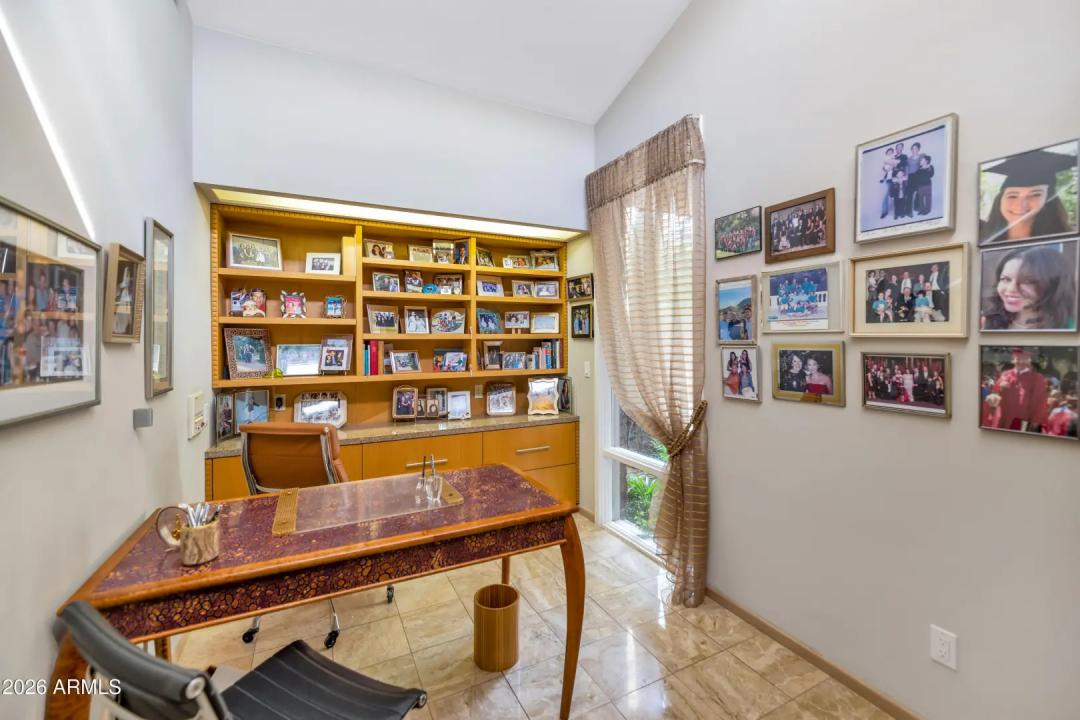 Real Estate Picture 24