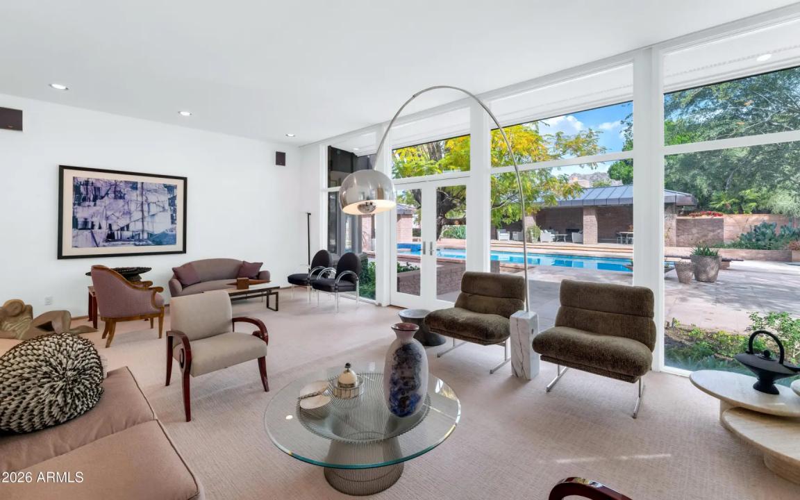 Real Estate Picture 6