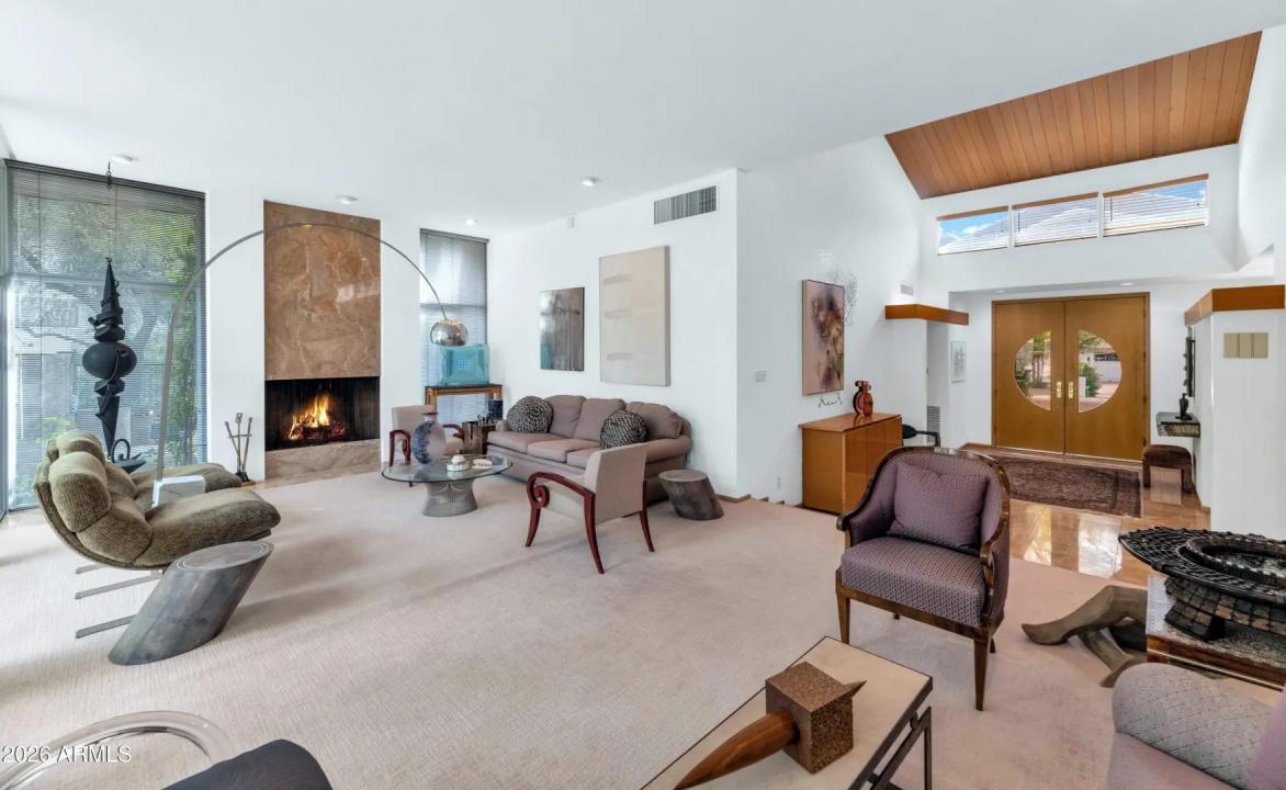 Real Estate Picture 7