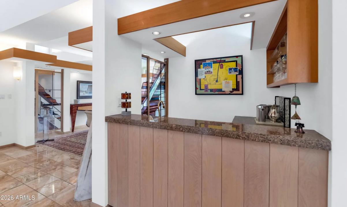 Real Estate Picture 9