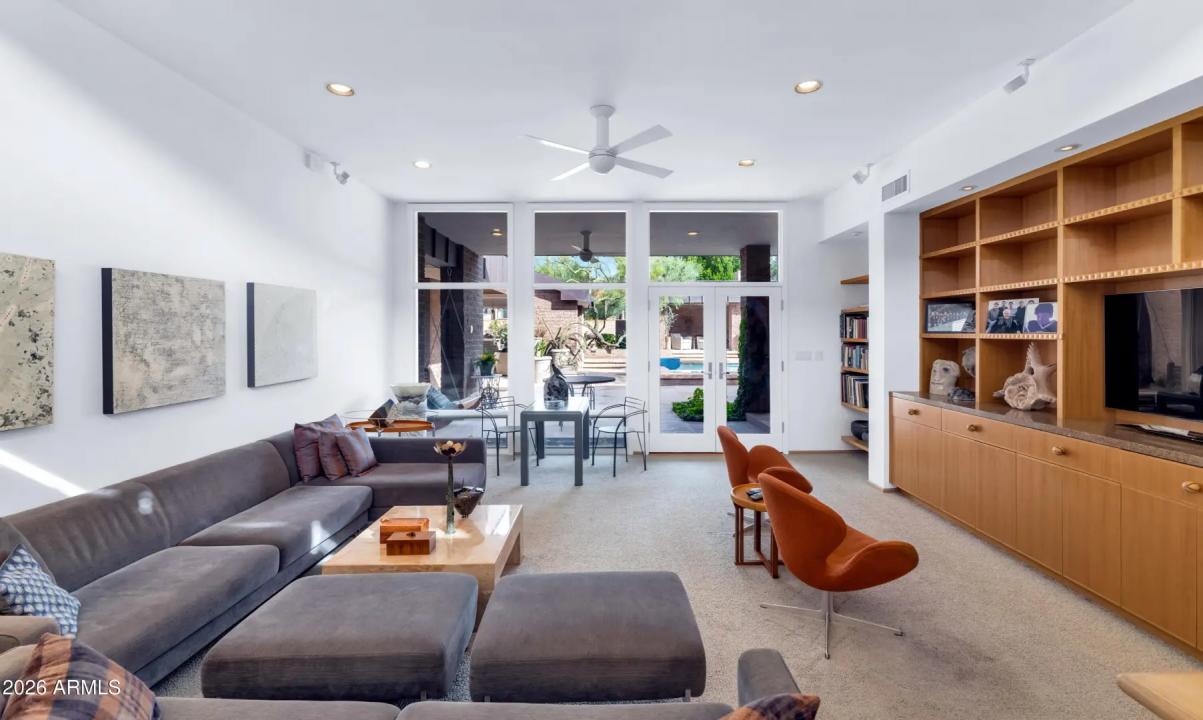 Real Estate Picture 17