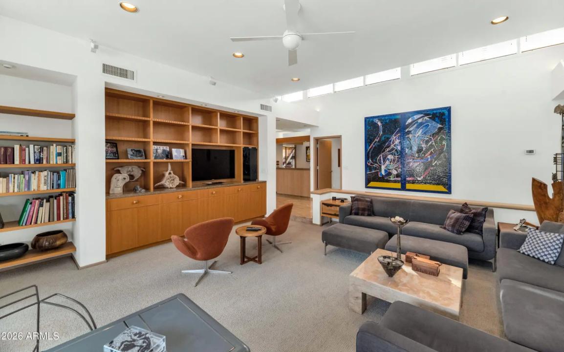 Real Estate Picture 15