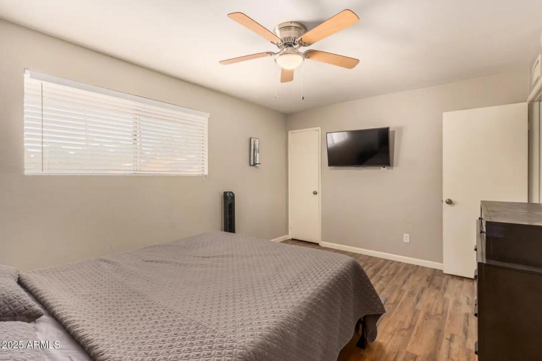 Real Estate Picture 15