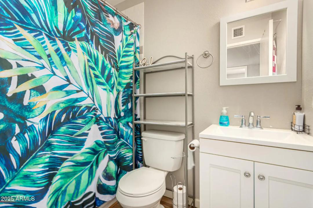 Real Estate Picture 16