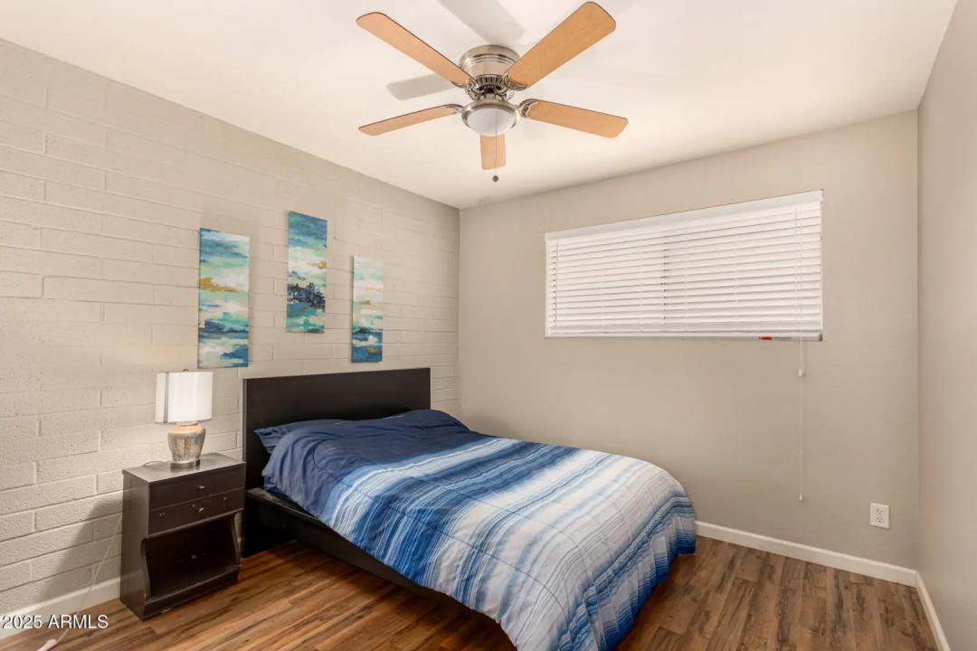 Real Estate Picture 17