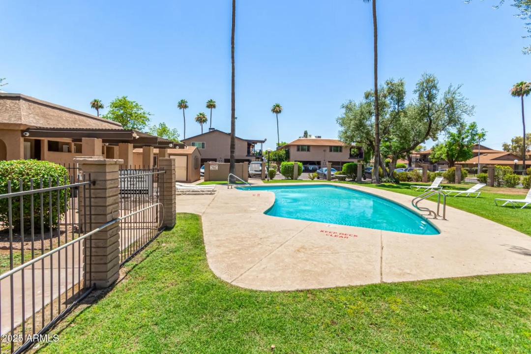 Real Estate Picture 24