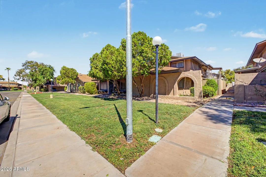 Real Estate Picture 1