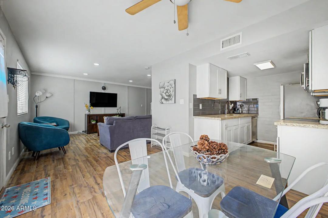 Real Estate Picture 10