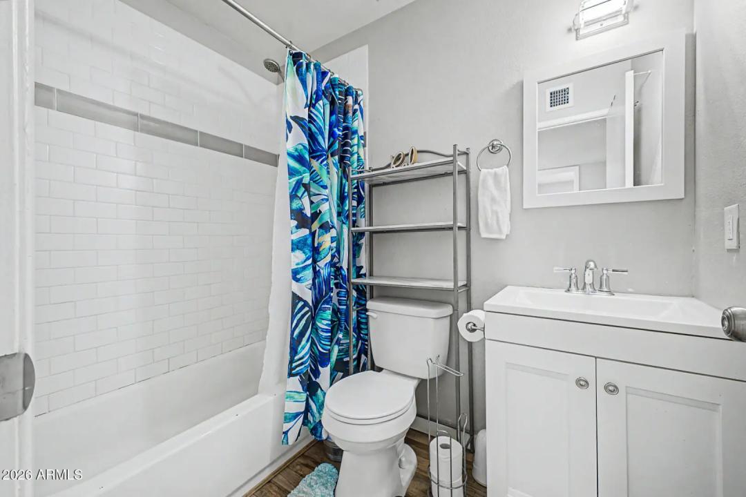Real Estate Picture 21