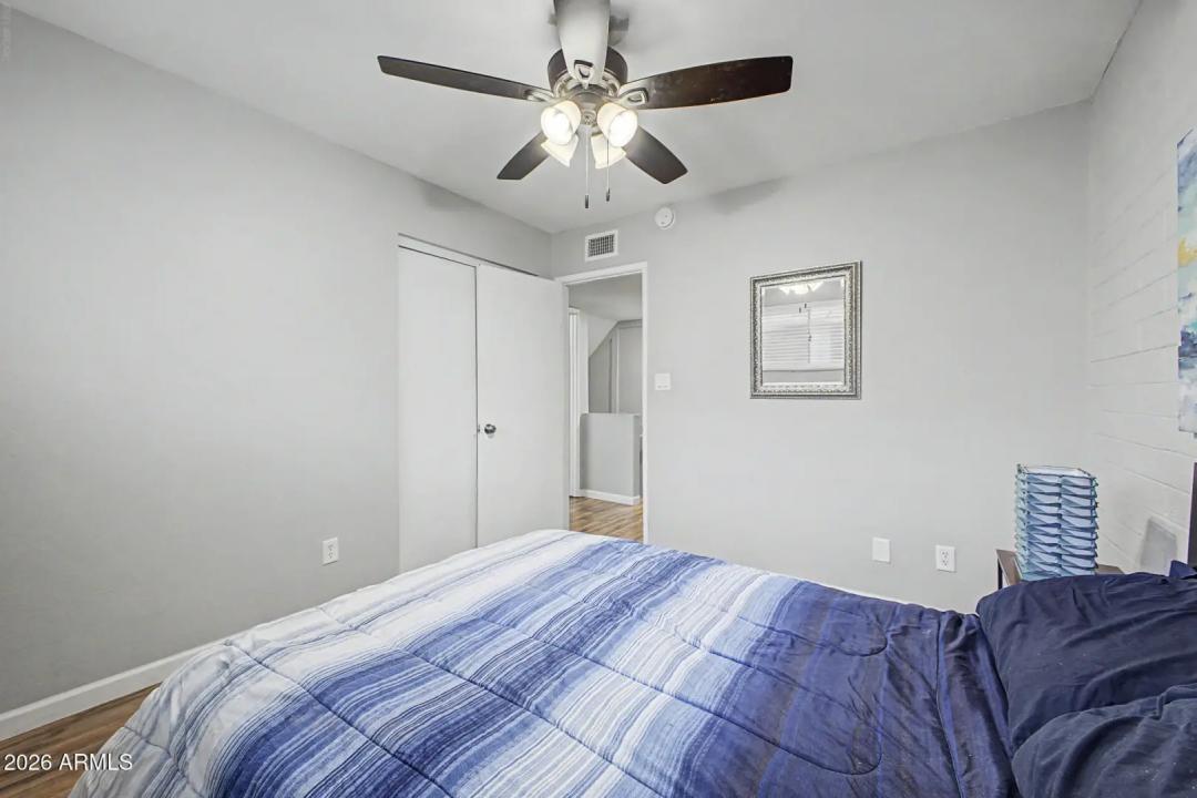 Real Estate Picture 23