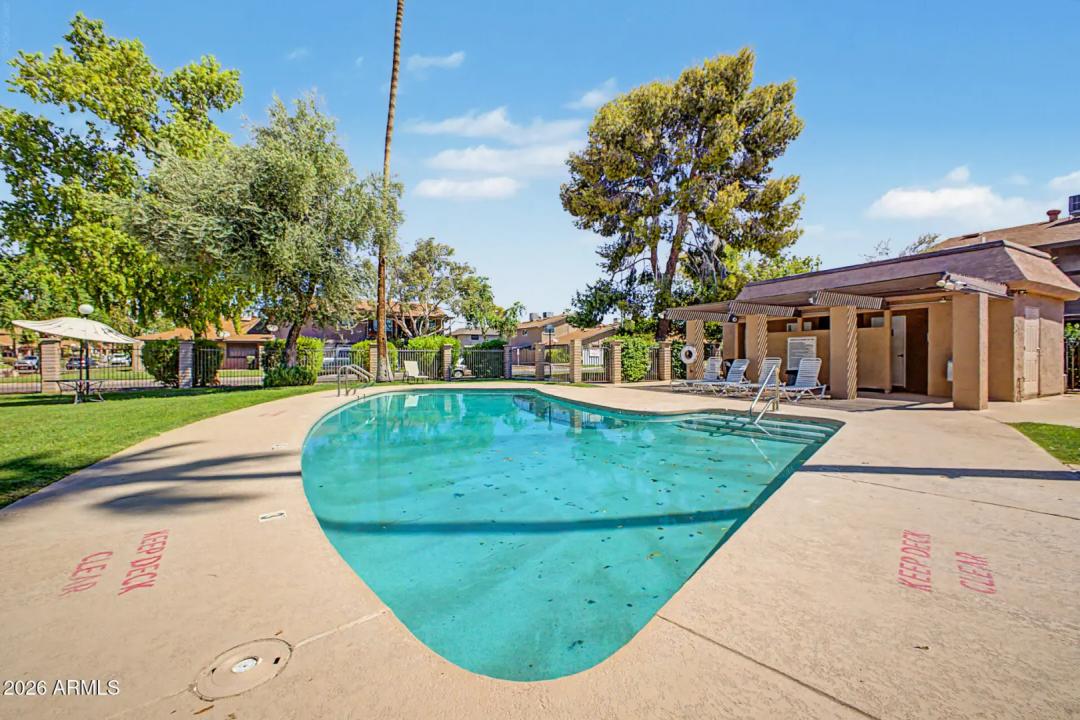 Real Estate Picture 28