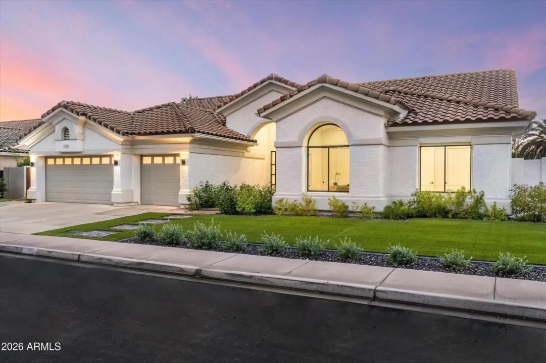 Real Estate Picture 8