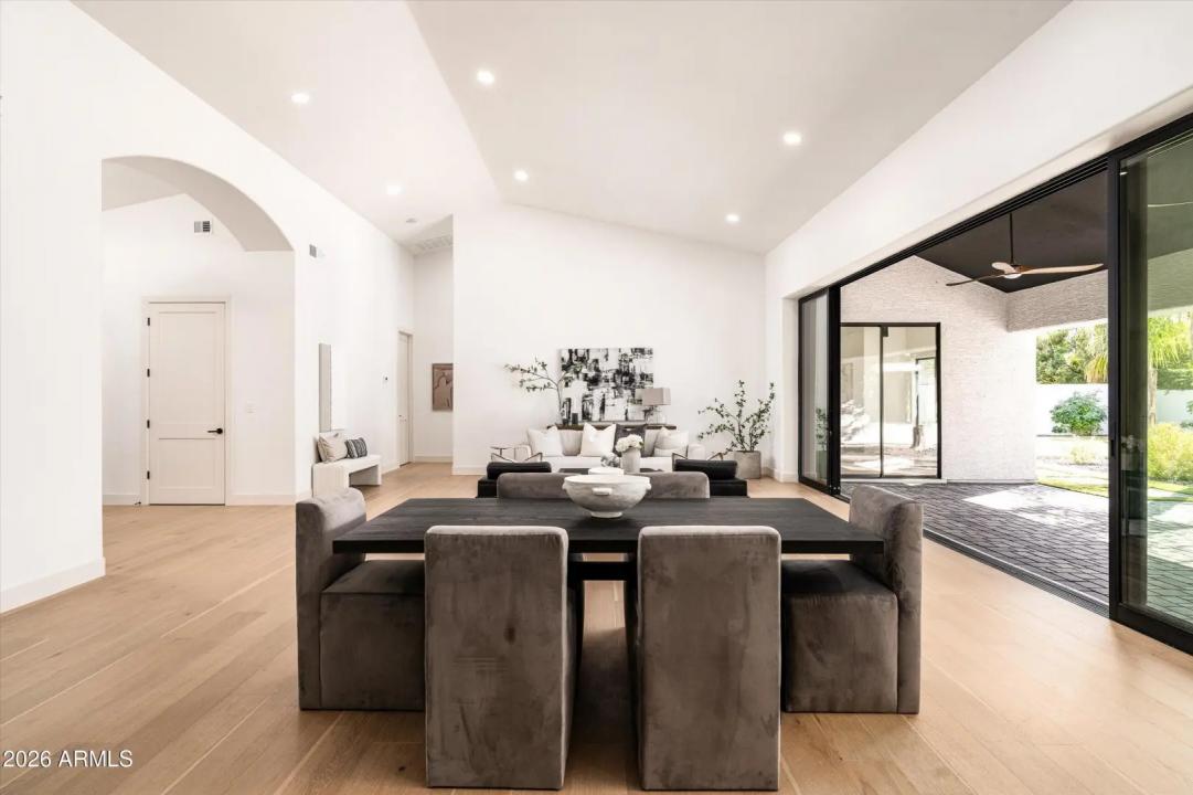 Real Estate Picture 15