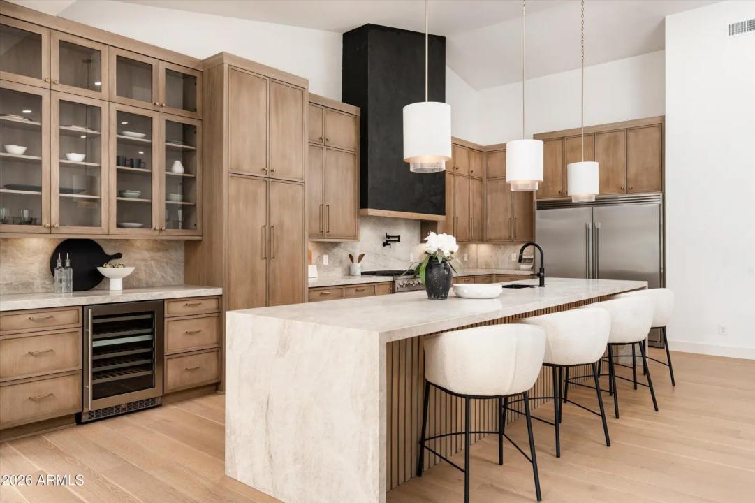 Real Estate Picture 18