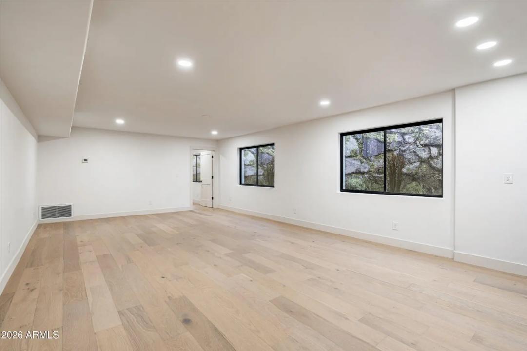 Real Estate Picture 36