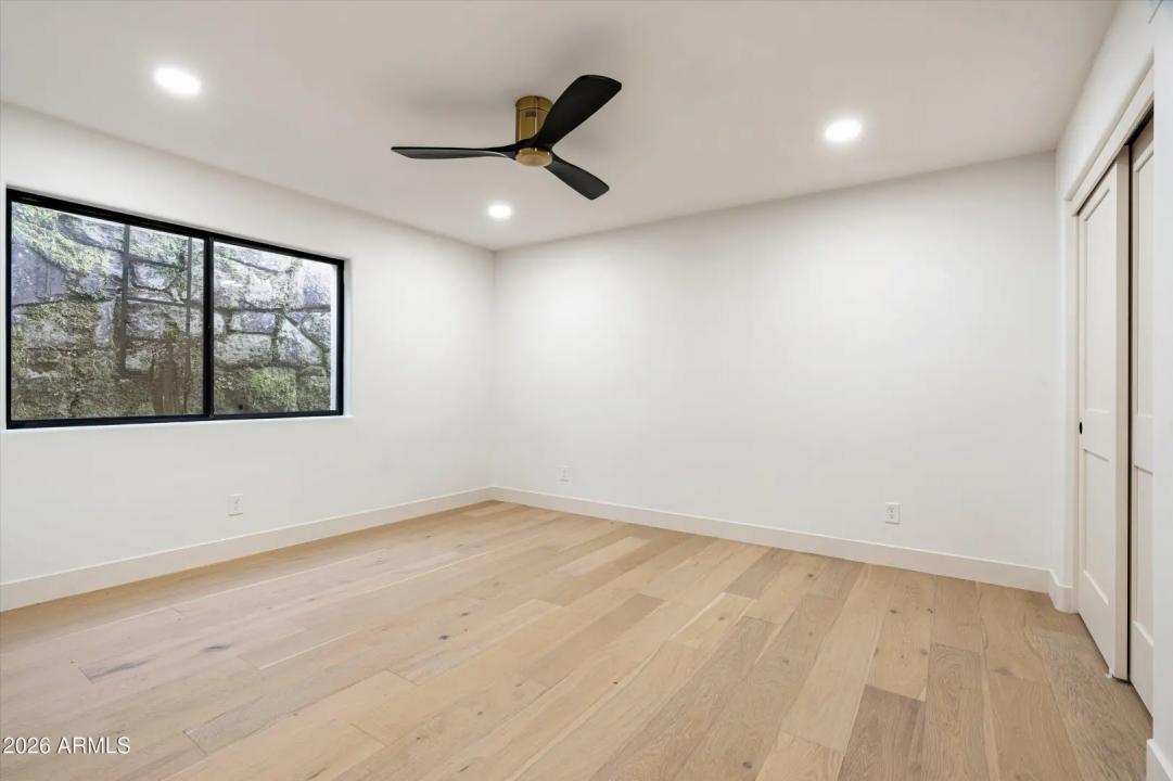 Real Estate Picture 39