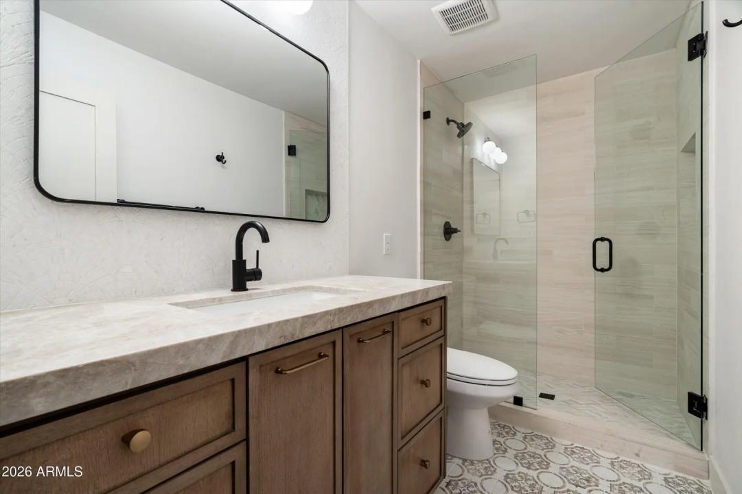 Real Estate Picture 40