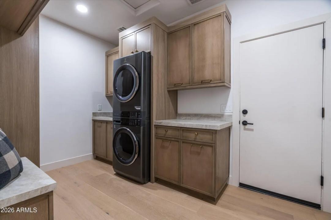 Real Estate Picture 41