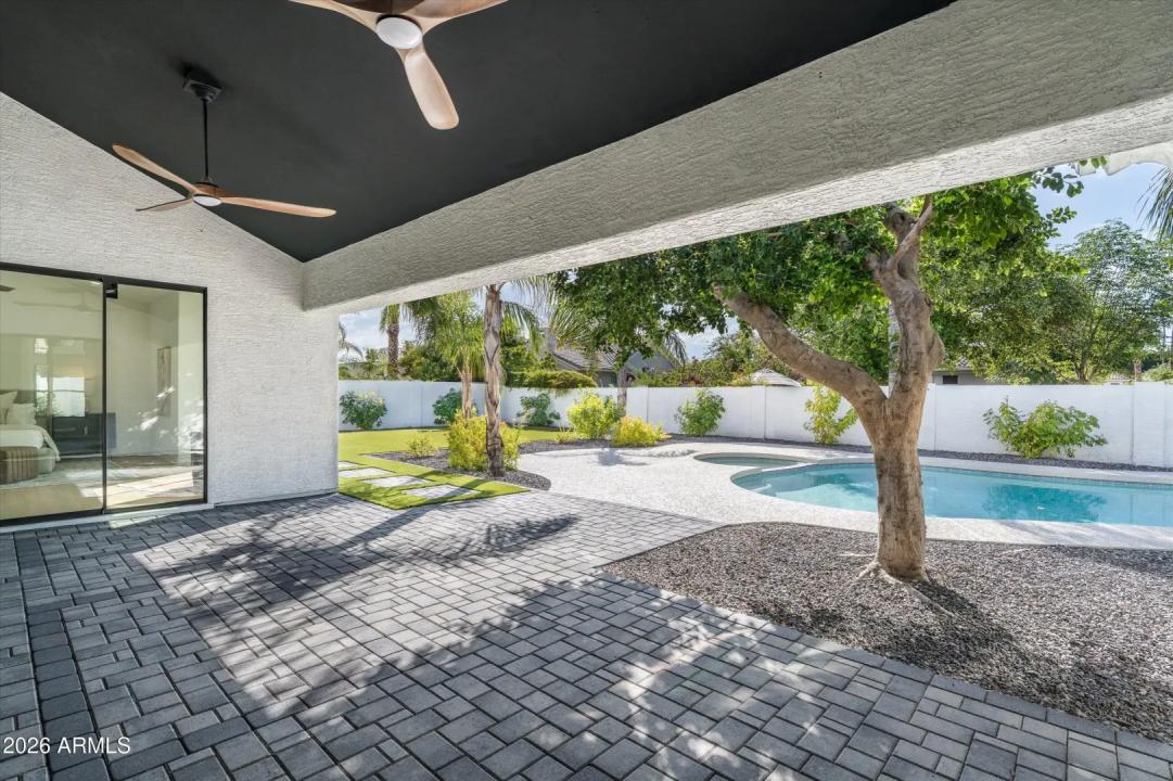 Real Estate Picture 50