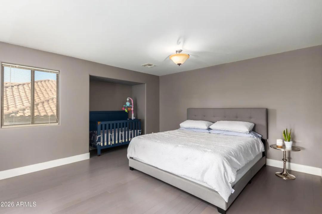 Real Estate Picture 15