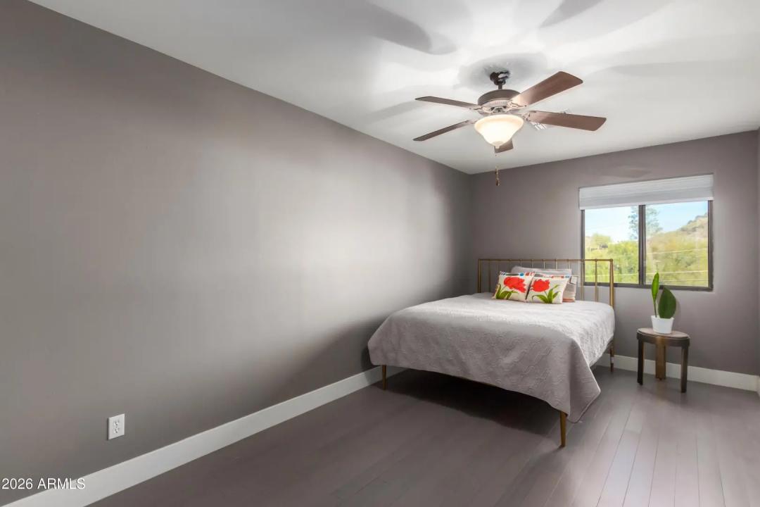 Real Estate Picture 21