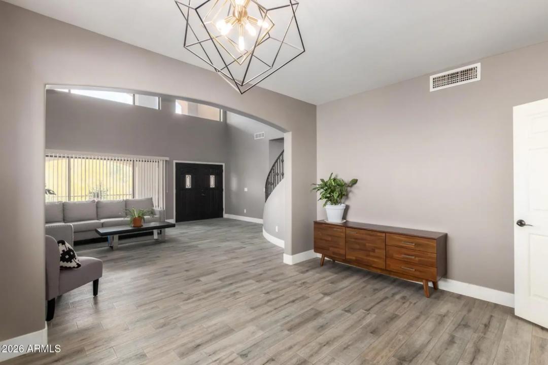 Real Estate Picture 2