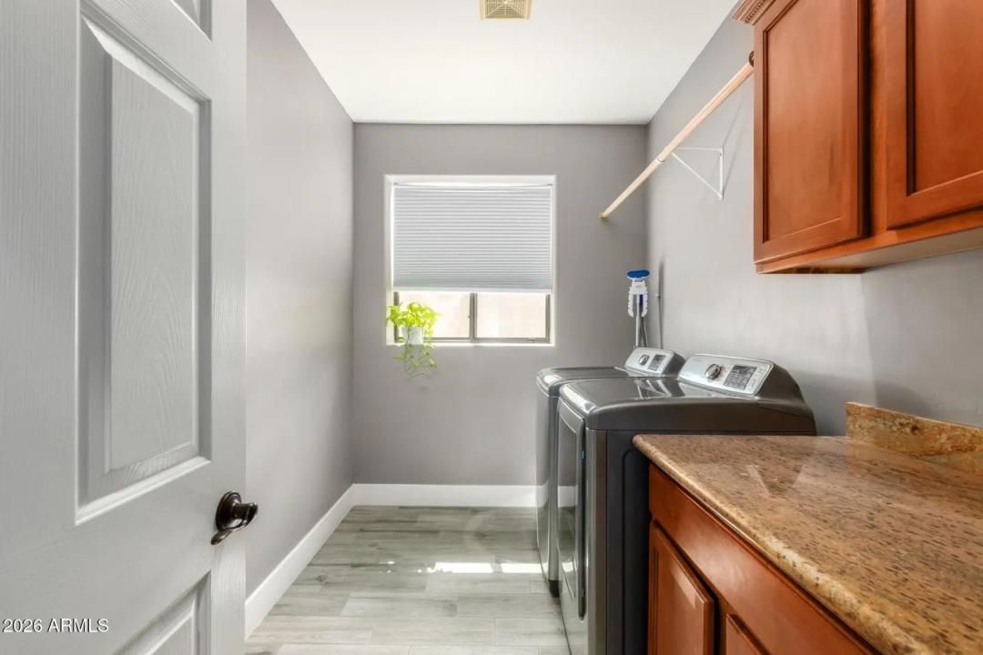 Real Estate Picture 13