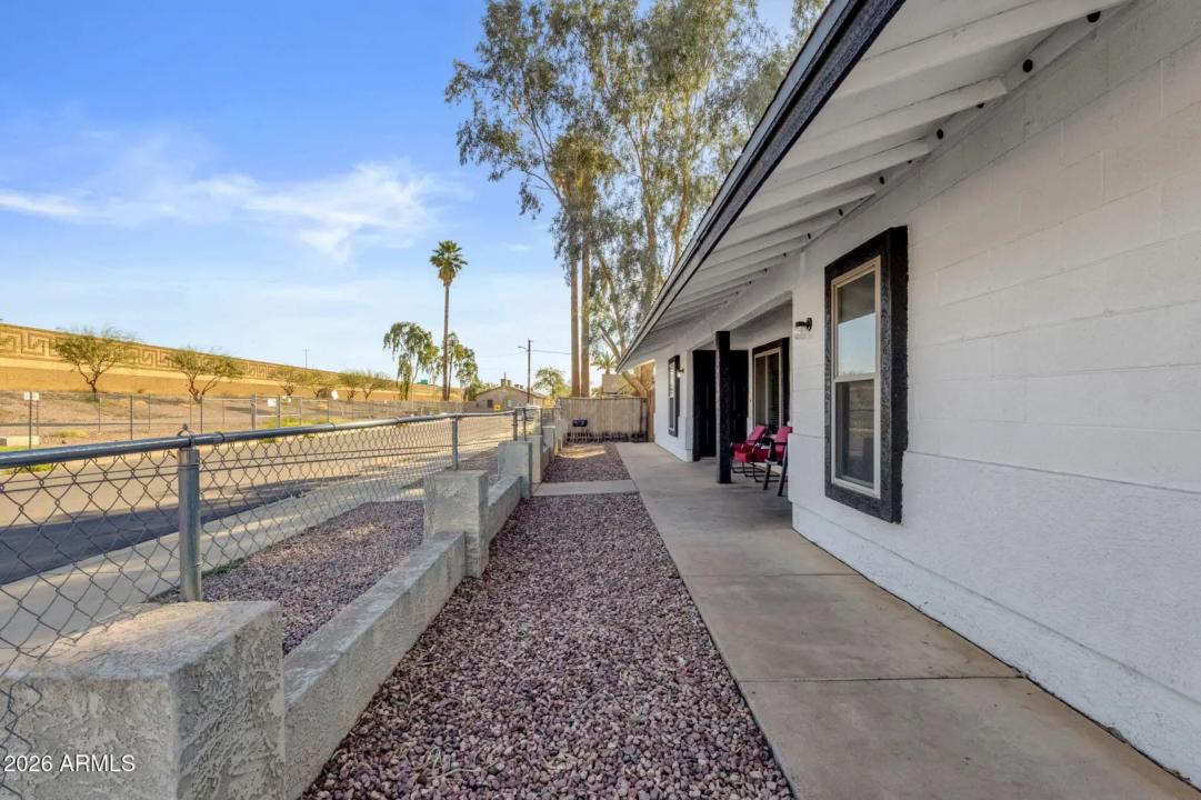 Real Estate Picture 9