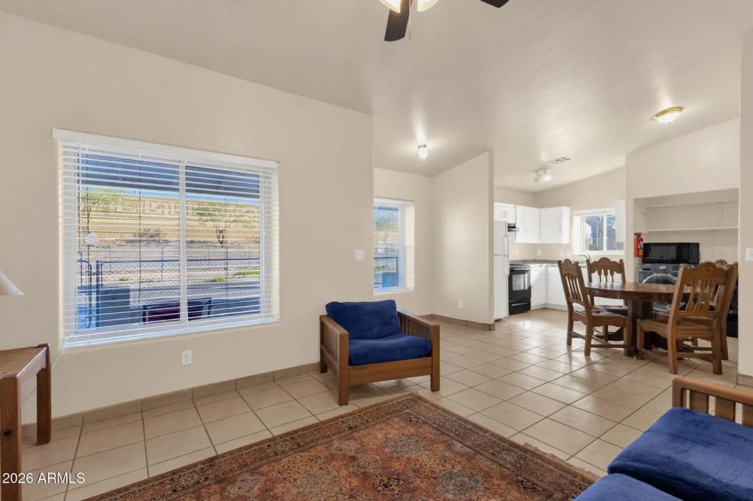 Real Estate Picture 13